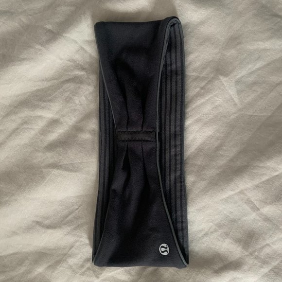 Reversible Lululemon Black and Grey Striped Performance Headband Hair Accessory - Picture 1 of 5